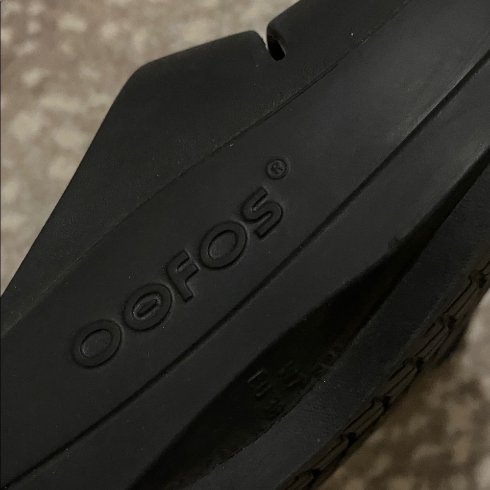 OOFOS OOmega OOahh Slide - Picture 3 of 3